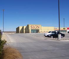RETAIL BUILDING 1
