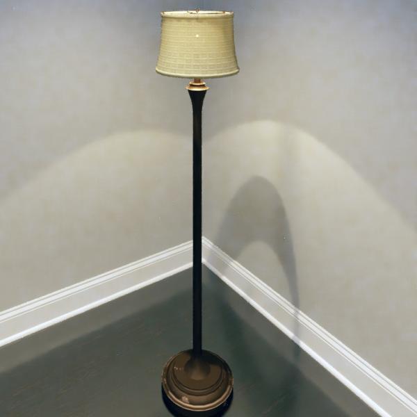 FLOOR LAMP 1